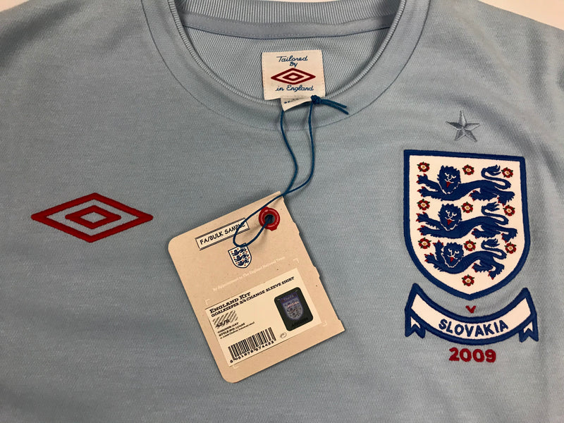 England 2009 FA match issue goalkeeper shirt (unworn with tags) size 42 Large